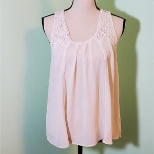 EUC! Monteau Cute Summery Off-White Lace Accent Blouse Size Medium